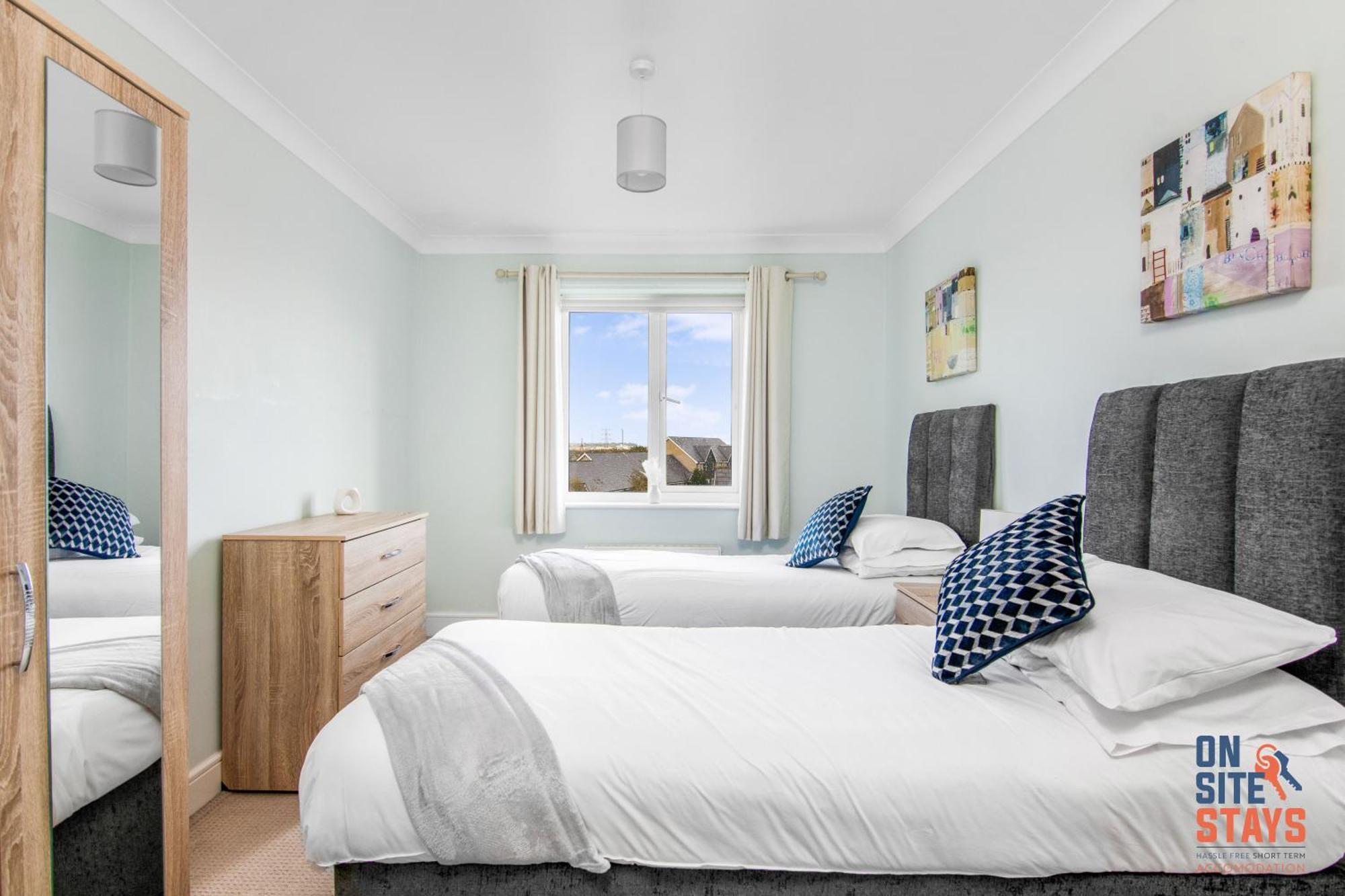 Onsitestays - Cosy 2-Bedroom Apartment With Free Parking, Wi-Fi & London Links Northfleet Exteriör bild