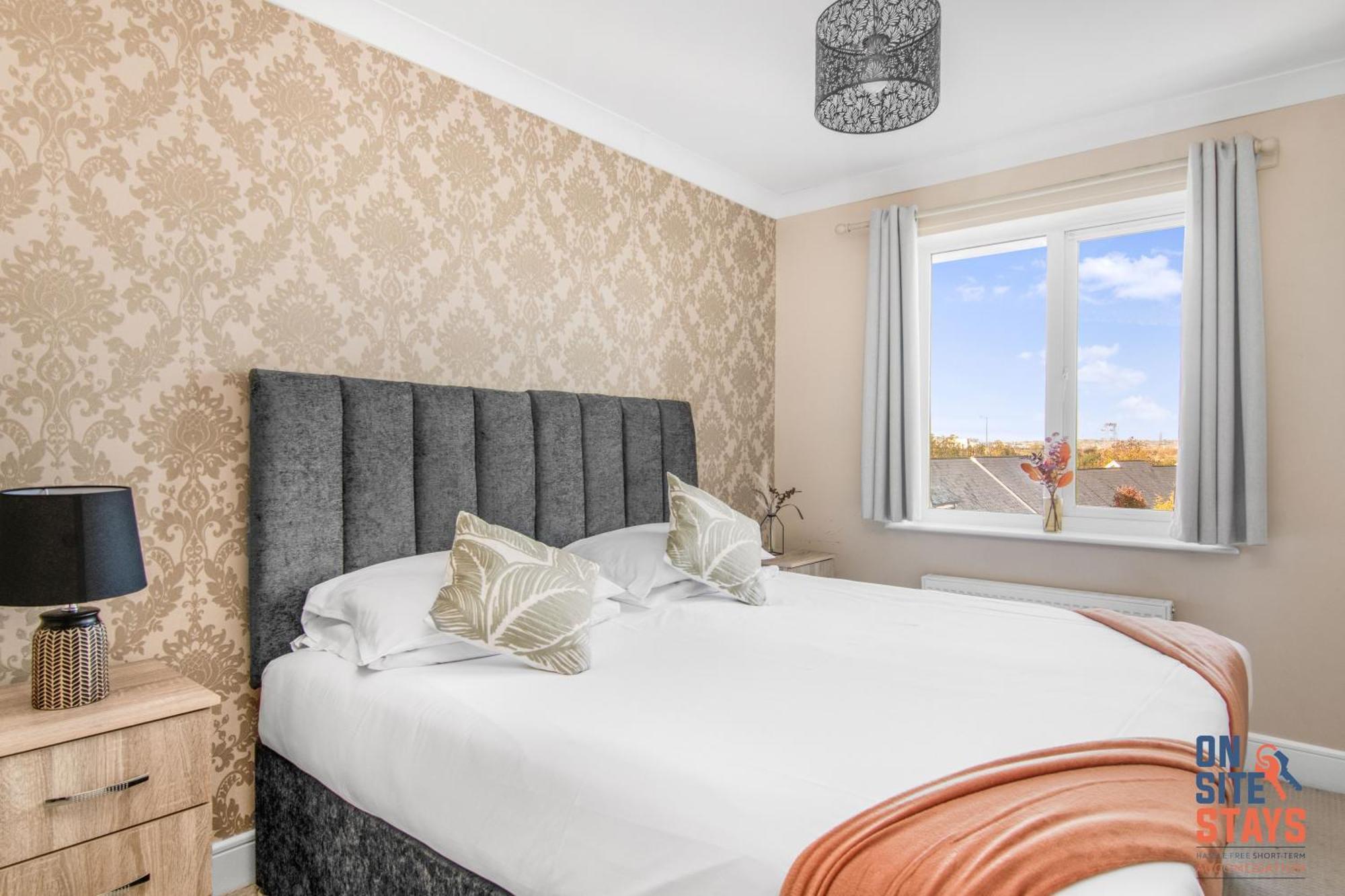 Onsitestays - Cosy 2-Bedroom Apartment With Free Parking, Wi-Fi & London Links Northfleet Exteriör bild