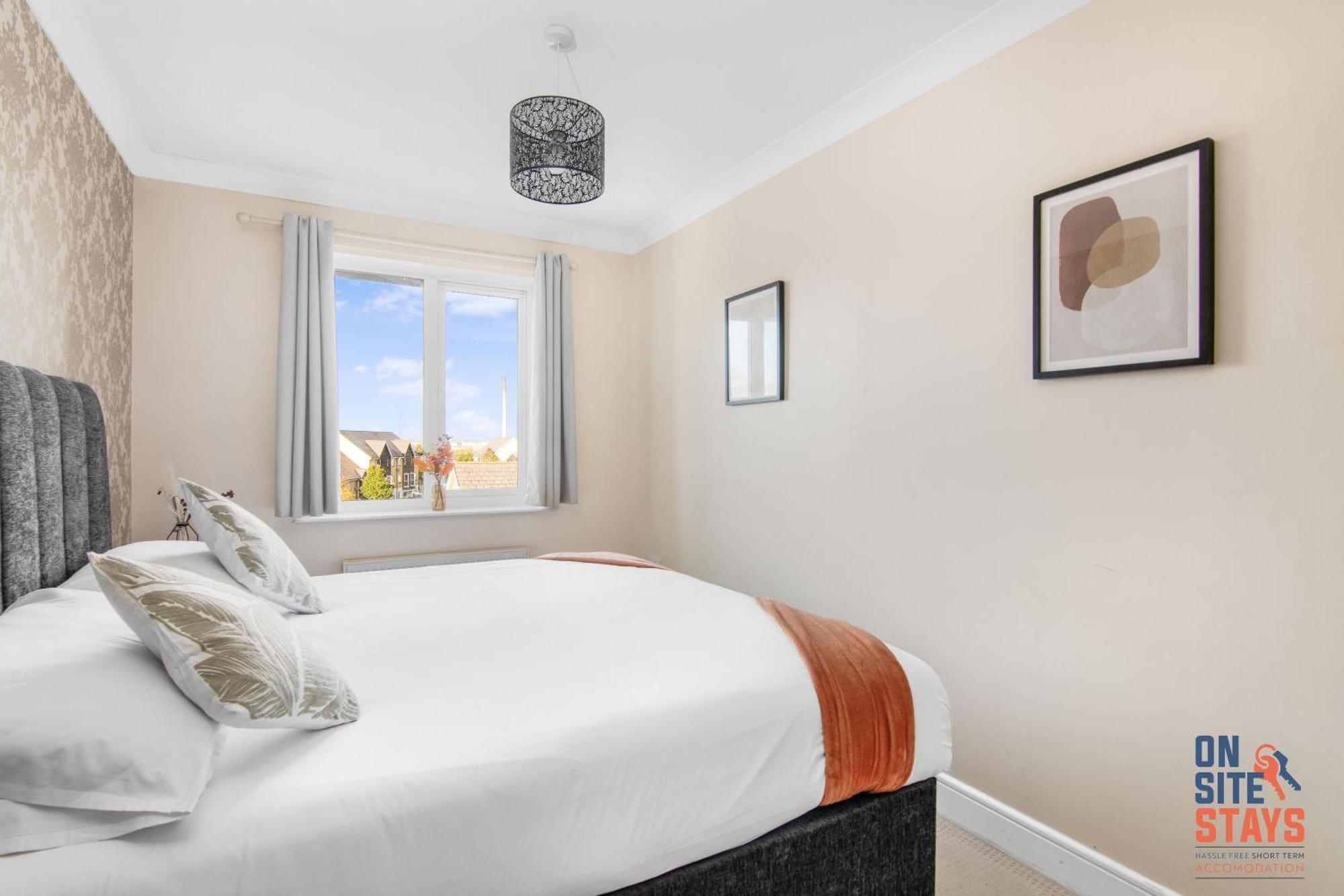 Onsitestays - Cosy 2-Bedroom Apartment With Free Parking, Wi-Fi & London Links Northfleet Exteriör bild