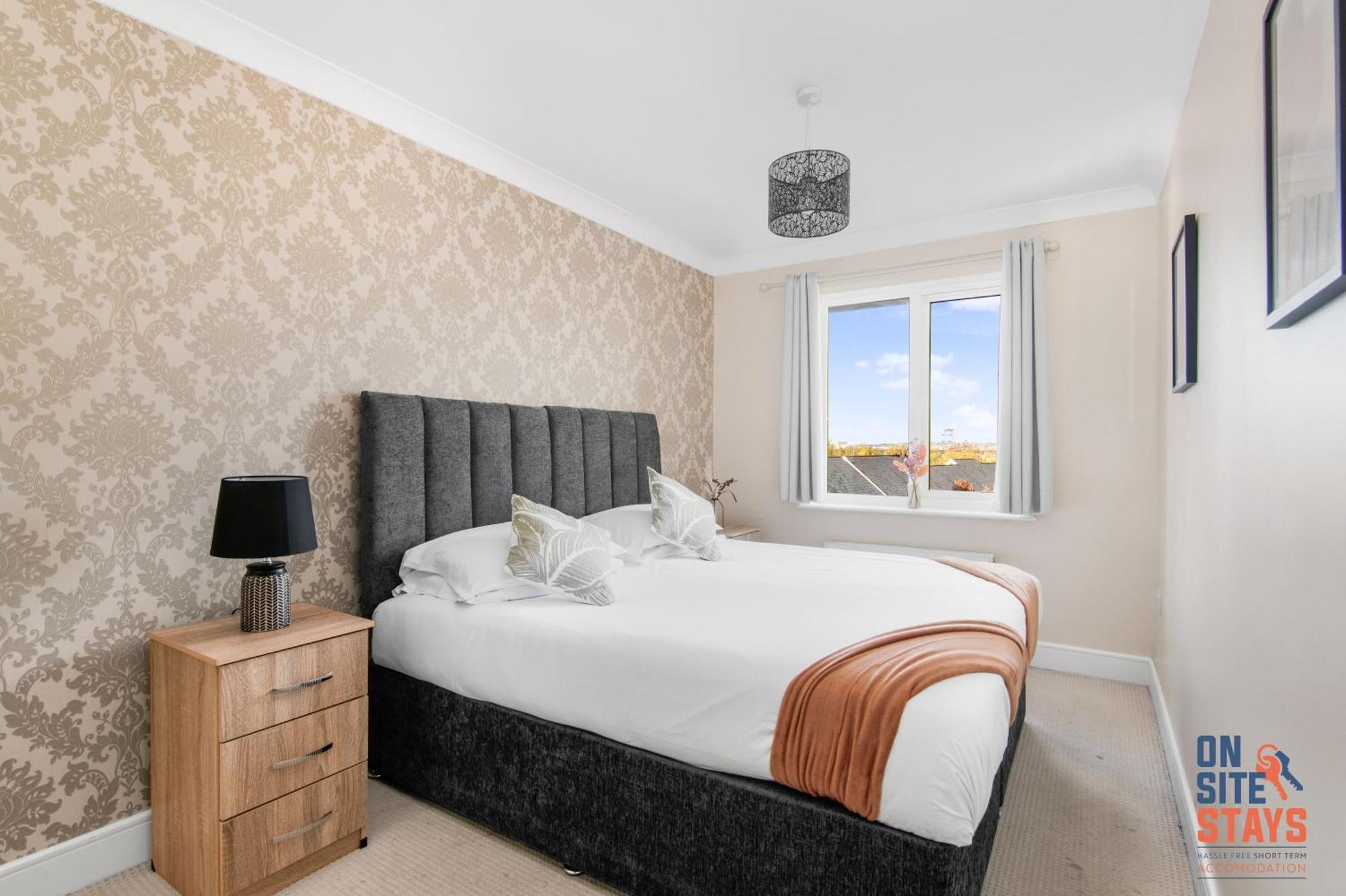 Onsitestays - Cosy 2-Bedroom Apartment With Free Parking, Wi-Fi & London Links Northfleet Exteriör bild